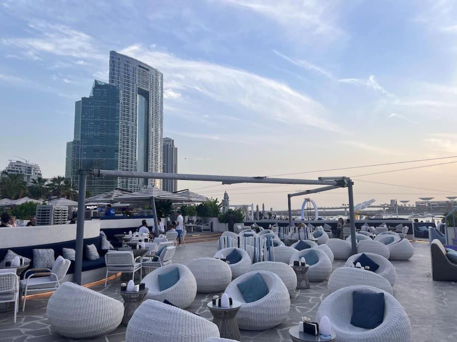 Jumeirah Beach Residents, Free Parking Dubai Exterior photo