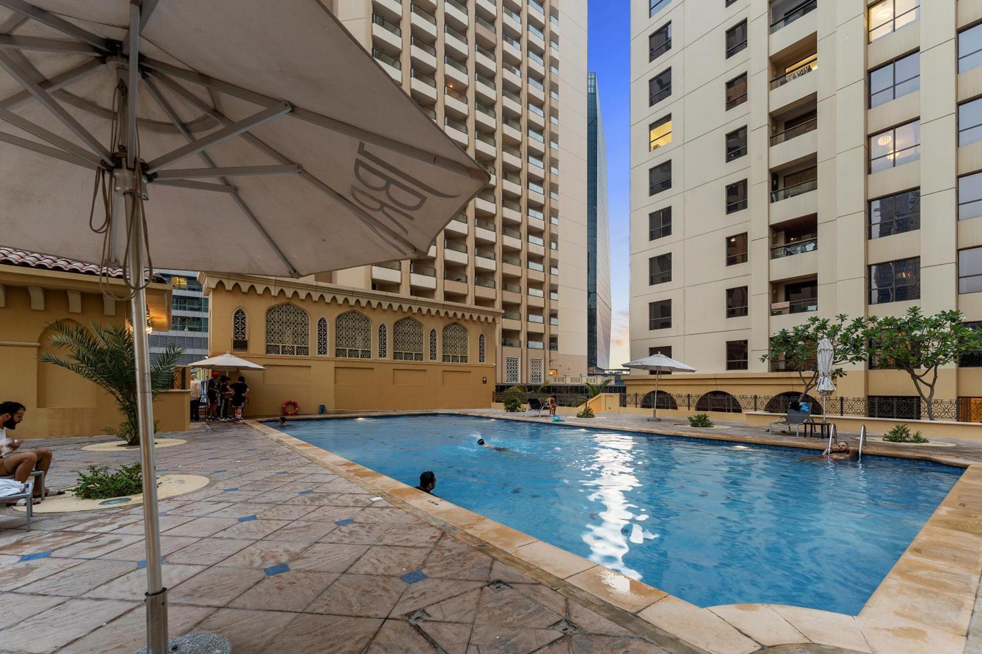 Jumeirah Beach Residents, Free Parking Dubai Exterior photo